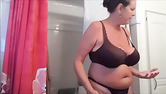 Madura Con Grandes Tetas Naturales Advierte Contra Revelar Secretos