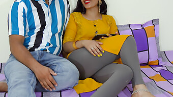 Priya, Một Cô Gái Ấn Độ Quyến Rũ, Dụ Dỗ Anh Trai Kế Của Mình Trong Khi Xem Một Video Tình Dục Cùng Nhau