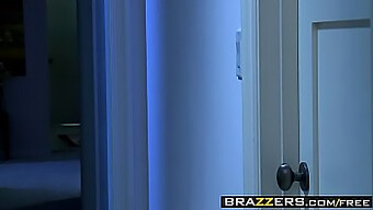 للا استار و جانی سینز در این ویدیوی Brazzers یک برخورد داغ دارند