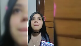 Giovane E Calda Ragazza Colombiana Interrompe La Mia Sessione Hot Davanti Alla Telecamera