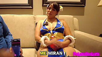 A Estrela Pornô Sensual De Chun-Li Estrela No Quarto.