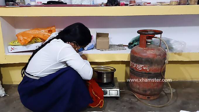 Young lovers engage in steamy sex session in Indian school