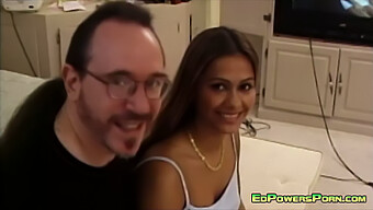 Ed Powers Rżnie Dupę Evy Roberts W Retro Porno.