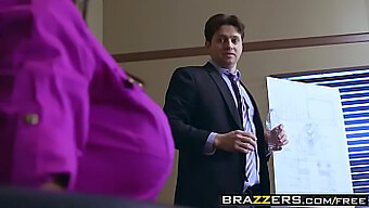 Brazzers는 가슴 큰 동료 Priya Price와 Preston Parker를 선보이며, 뜨거운 사무실 섹스에 참여합니다