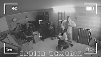 Intenzivní Anální Zážitek Sabien Demonia Zachycený Na Cctv Školním Pracovníkem