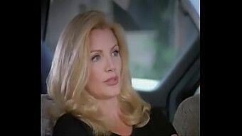 Shannon Tweed È La Protagonista Del Sensuale Film 