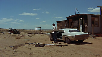 Peta Wilson'S Opwindende Motoravontuur In Vanishing Point